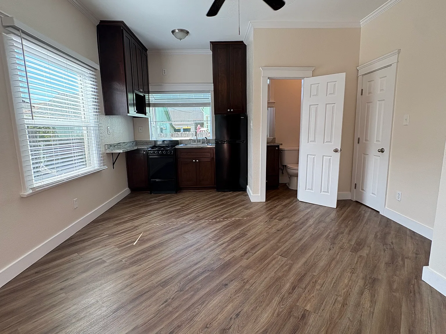 Studio, 400 sqft, $1,450 — Photo 1