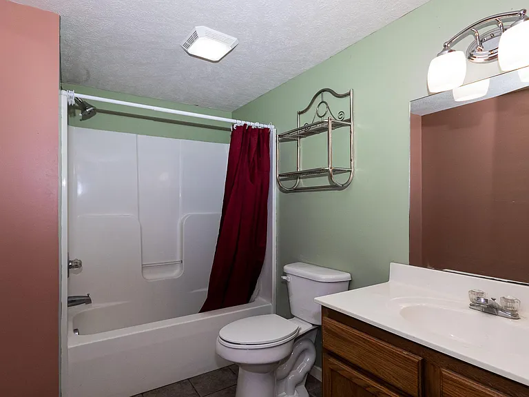214 Wall St — Photo 11