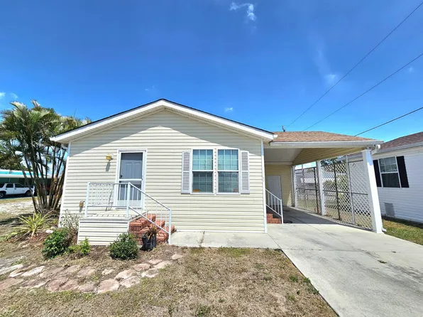 92 Helmond Ter #92, North Fort Myers, FL 33903