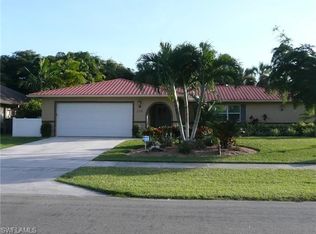 270 Nottingham Dr, Naples, FL 34109