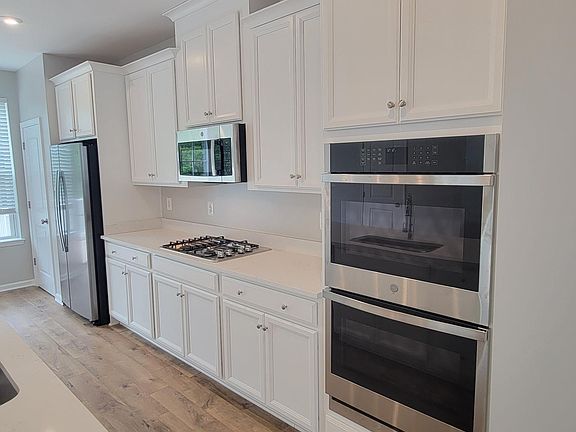 2nd image of 23381 Sugar Pine Ln