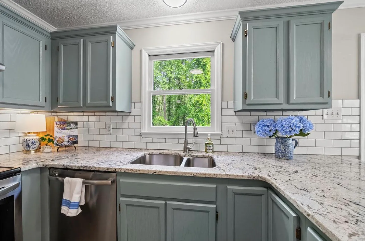 4220 Timberwood Drive — Photo 4