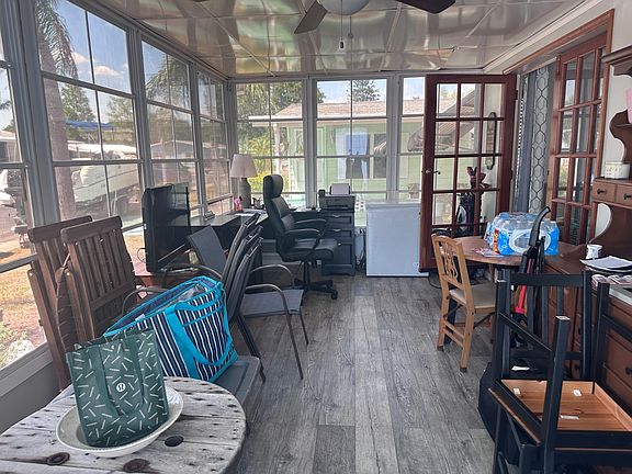 2nd image of 15834 Shoreline Blvd