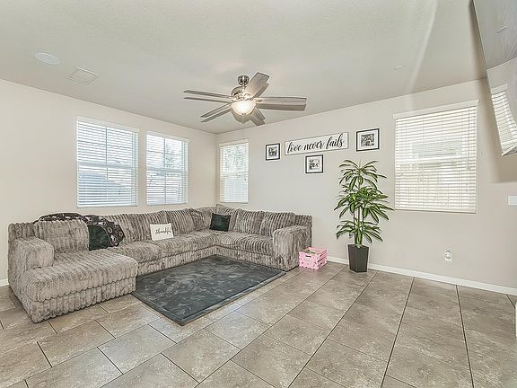 5th image of 1363 Joy Dr