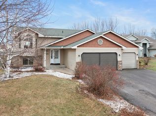 2204 Greenbriar Ct, Buffalo, MN 55313