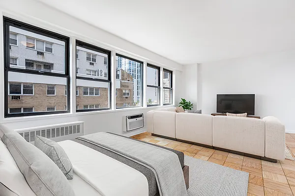 Rented by Platinum Properties | media 13