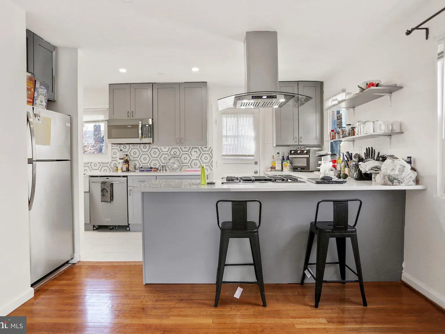 3 bed, 6.0 bath, 1485 sqft, $3,450 — Photo 4