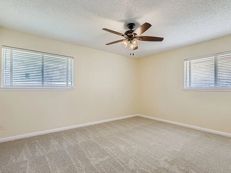 5313 Basswood Ln — Photo 13