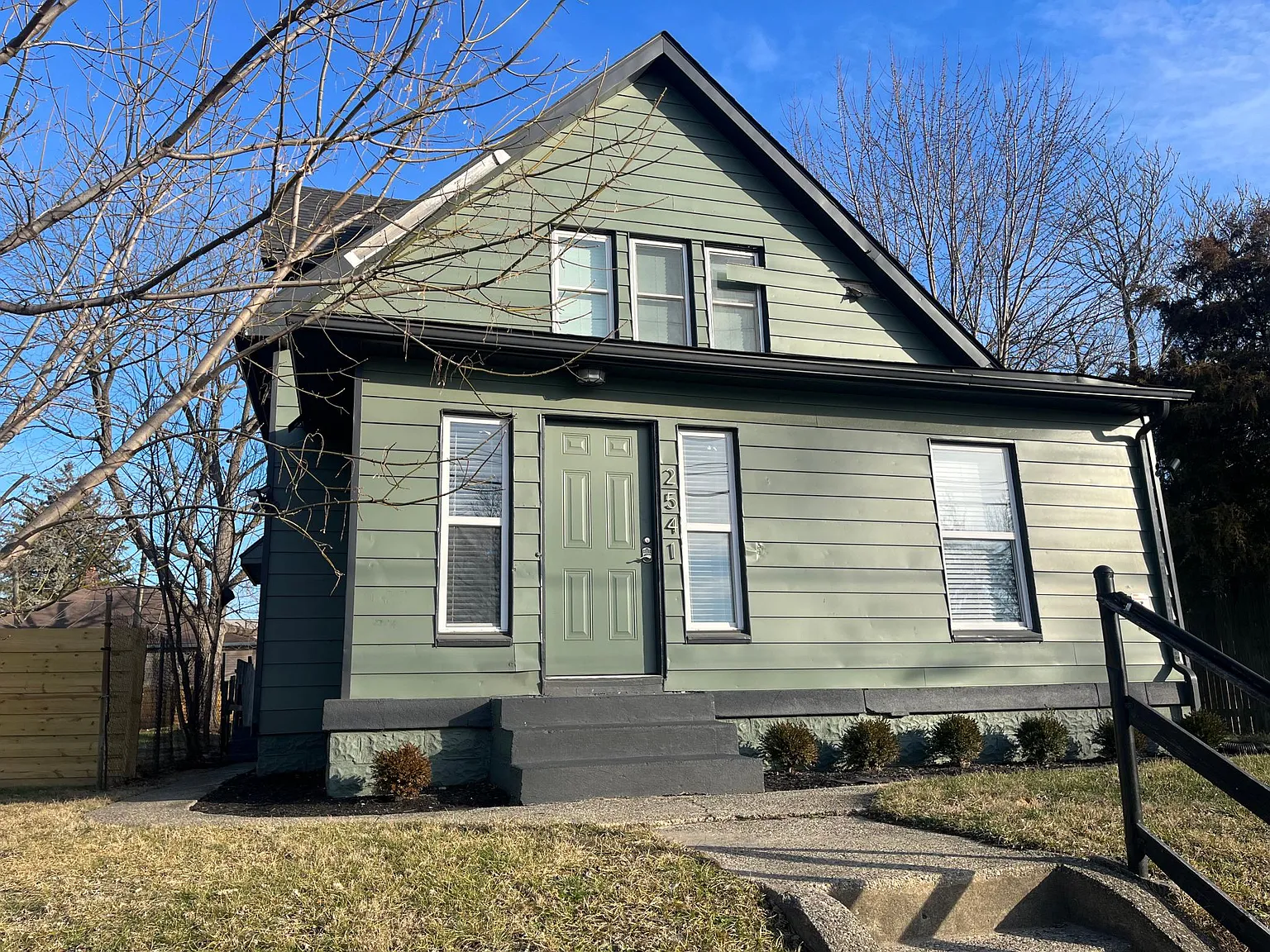 2539 Shelby St photo 1