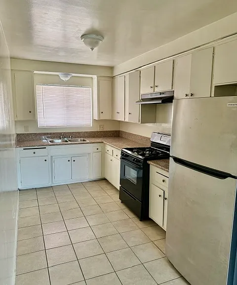 355 N Avenue 51 #8 — Photo 1