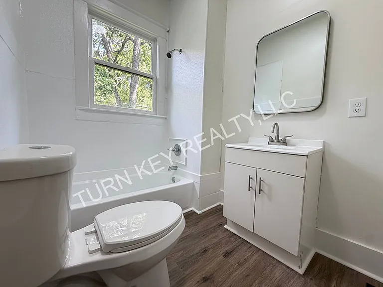 1225 Ford Ave — Photo 16
