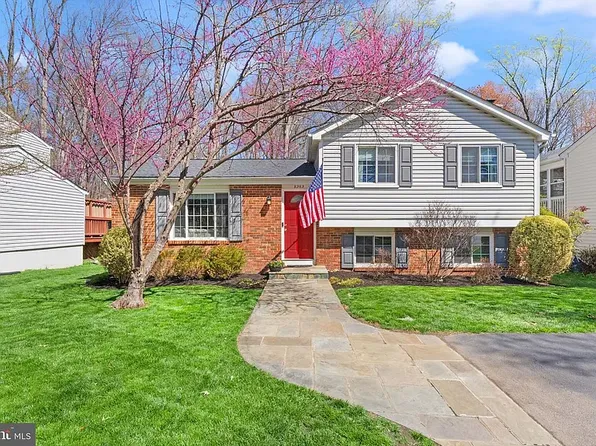 8282 Morning Dew Ct, Springfield, VA 22153
