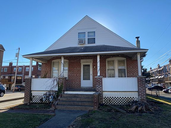 2nd image of 104 E Oak Ln #A