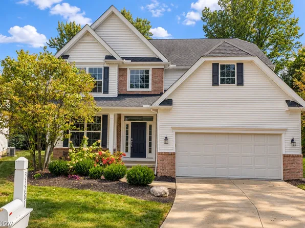33287 Westbrooke Cir, Avon Lake, OH 44012