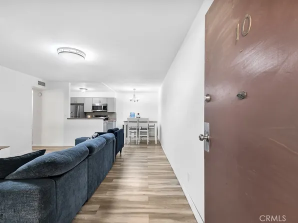 21000 Parthenia St Unit 10, Canoga Park, CA 91304