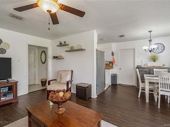 5th image of 5707 Catherine Dr