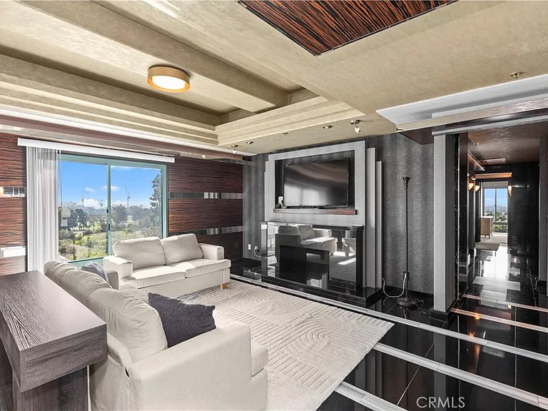 10336 Wilshire Blvd #703 — Photo 8