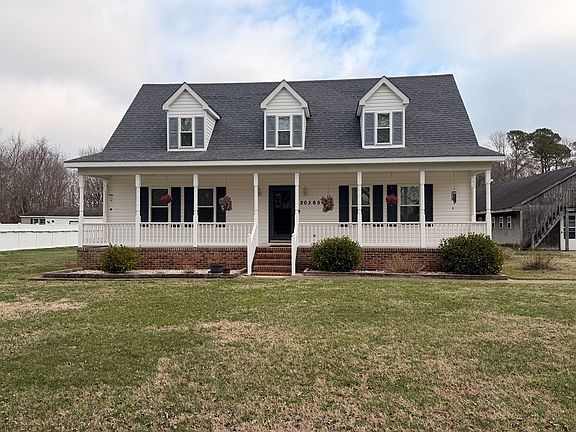 3rd image of 20365 Duncan Manor Dr