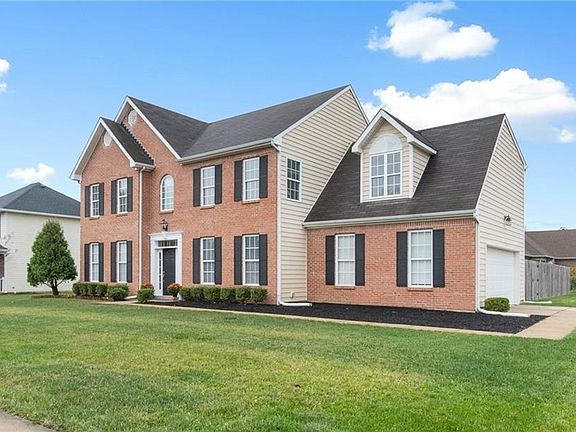 4th image of 6939 Russet Dr