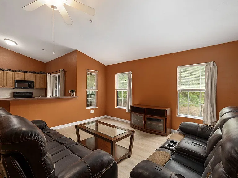 4215 SW 31st Dr #204 — Photo 4