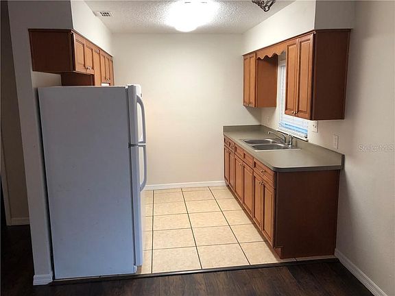 4th image of 1122 Timberlane Trl