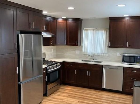 126 29th St APT C