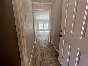 4th image of 16064 Holly St