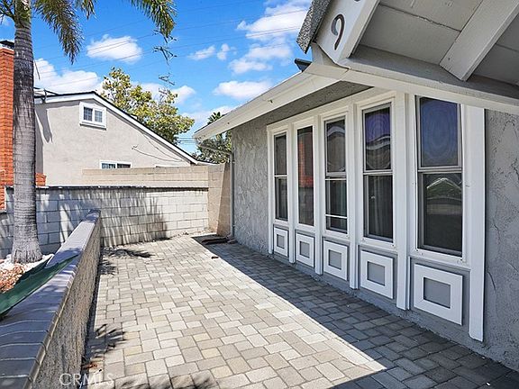 3rd image of 902 W Alpine Ave