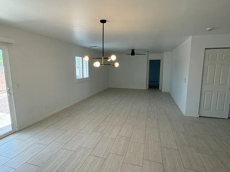 2062 E Orange St — Photo 6