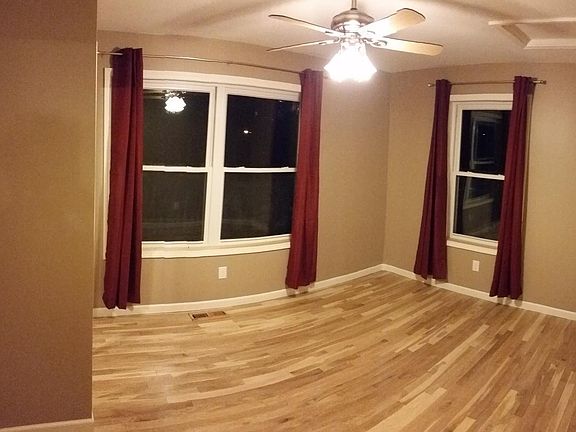5th image of 715 9th Ave SE
