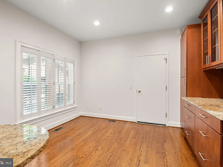 4004 Highwood Ct NW — Photo 16