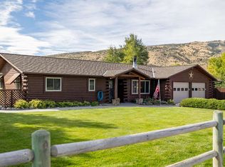 228 Spirit Mountain Dr, Cody, WY 82414