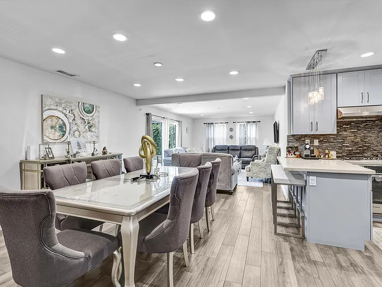 3078 Trinity Dr — Photo 12