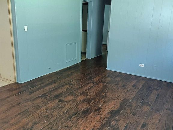 2nd image of 385 Jones Rd