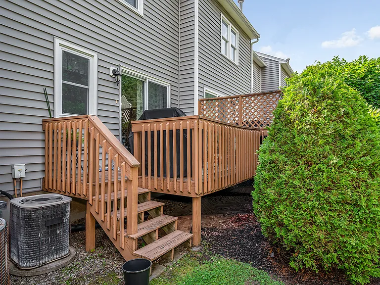 95 Tennis Plaza Rd #7 — Photo 12