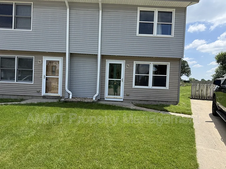 145 Birch Ct #1 — Photo 1