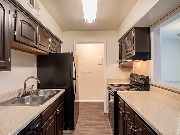 5th image of 100 Antioch Pike APT 114