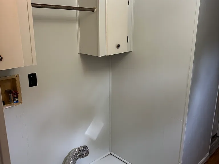 182 Vine St — Photo 7