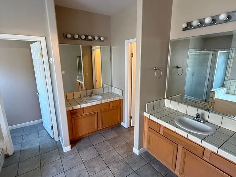 11512 Marazion Hill Ct — Photo 28