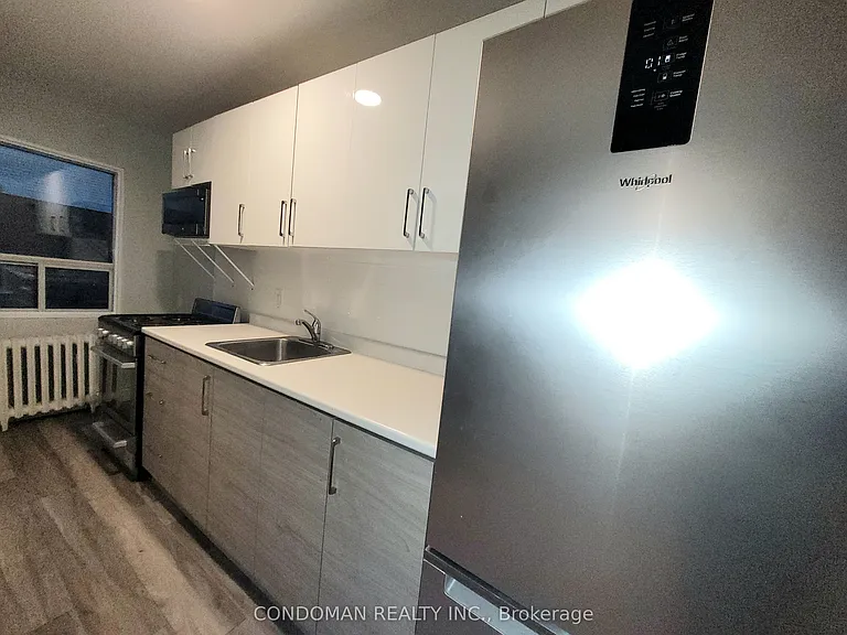 852 Broadview Ave #305 — Photo 5
