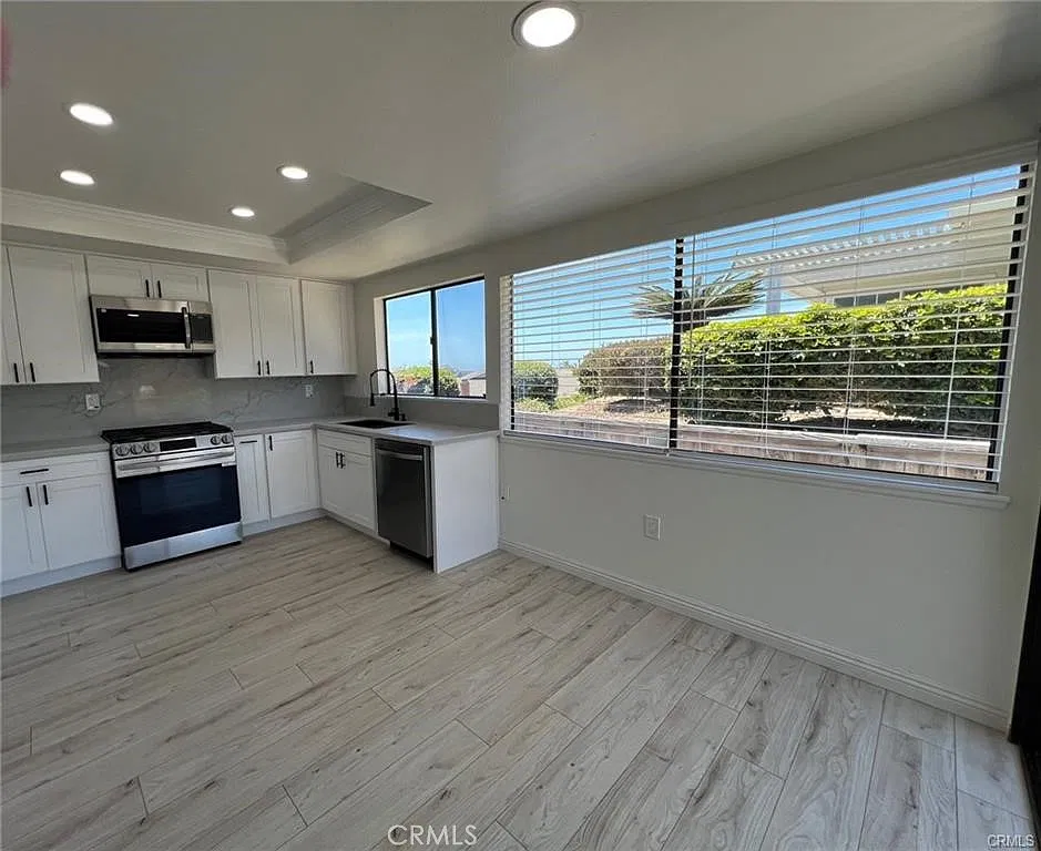 3 bed, 1618 sqft, $5,100 — Photo 4