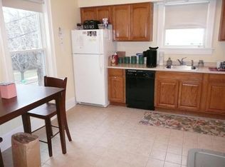 27 Elm St, Dover, NH 03820