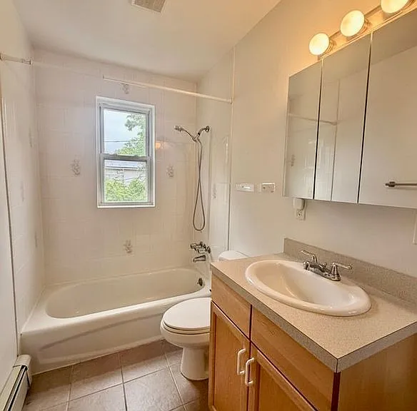 2061 Washington Ave #2 — Photo 3