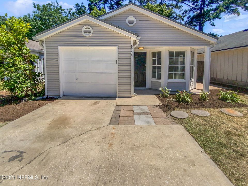 1st image of 9964 SOMERSET GROVE Lane