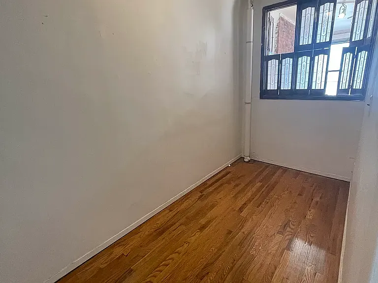 451 W 46th St #3A — Photo 7