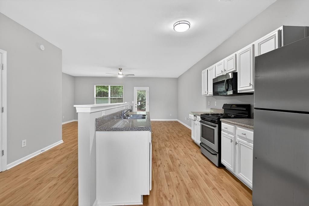 1505 Ashbrooke Trce, Stone Mountain, GA - View 6