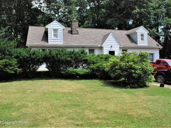 419 Manor View Ave, Mount Pocono, PA 18344