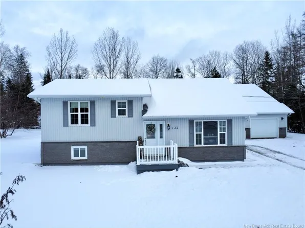 132 Longbow St, Bathurst, NB E2A 4Y7