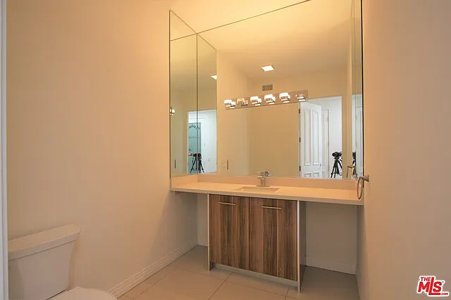 819 S Holt Ave #PENTHOUSE — Photo 16