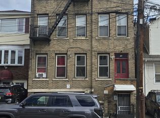 16 Belvidere Ave APT 1F, Jersey City, NJ 07304